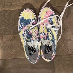 Vans “Authentic Shoe”